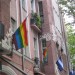 Schöneberg Regenbogenflaggen in der Fuggerstraße
